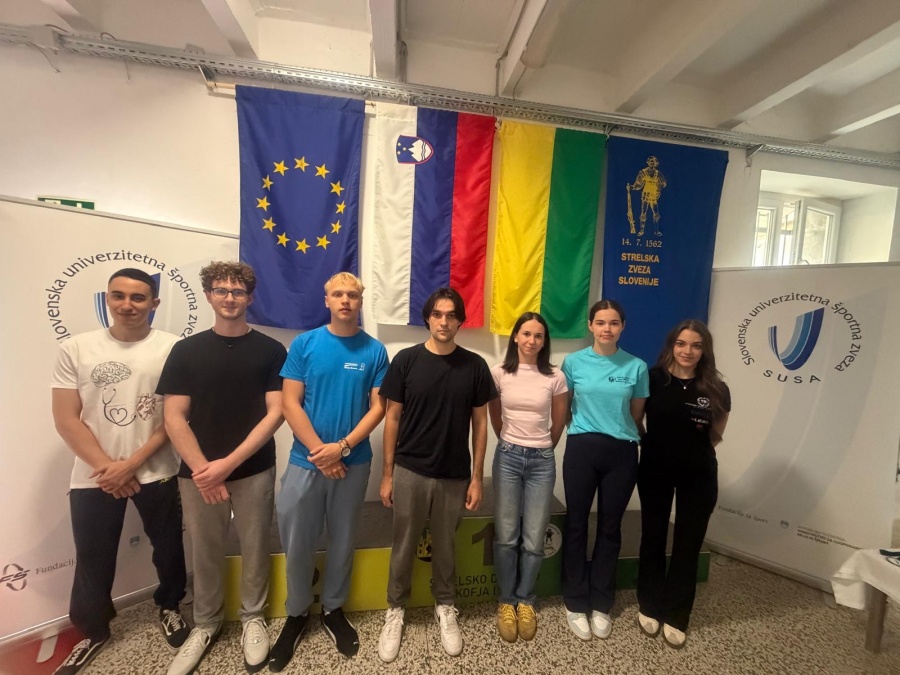Manca Ko&scaron;ir in Aleks Korun nova državna univerzitetna prvaka v streljanju