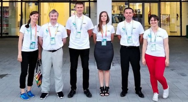 Predsednik SUSA z delegacijo U&Scaron;ZP in UP na Svetovnem univerzitetnem prvenstvu v floorballu 2018
