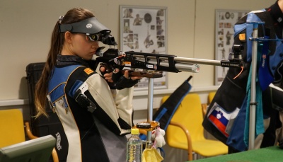 VIDEO/FOTO: Kuharičeva in Klopčič blizu državnih rekordov na DUP v streljanju