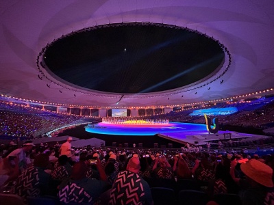 &Scaron;portnike in &scaron;portnice obiskala veleposlanica na Kitajskem, otvoritvena slovesnost z ovacijami očarala celoten stadion