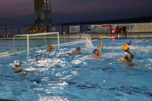 EUP v vaterpolu, 2. dan: drugo zmago Primorcev zasenčila huda po&scaron;kodba