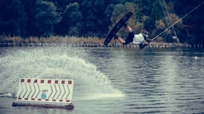 FOTO/VIDEO: Božič in Sužnikova najbolj&scaron;a v wakeboardingu