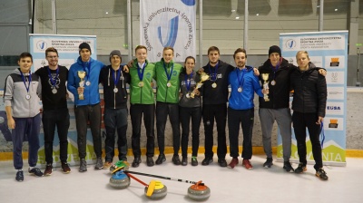 FOTO: Team Erazmus prepričljivo najbolj&scaron;i na DUP v curlingu